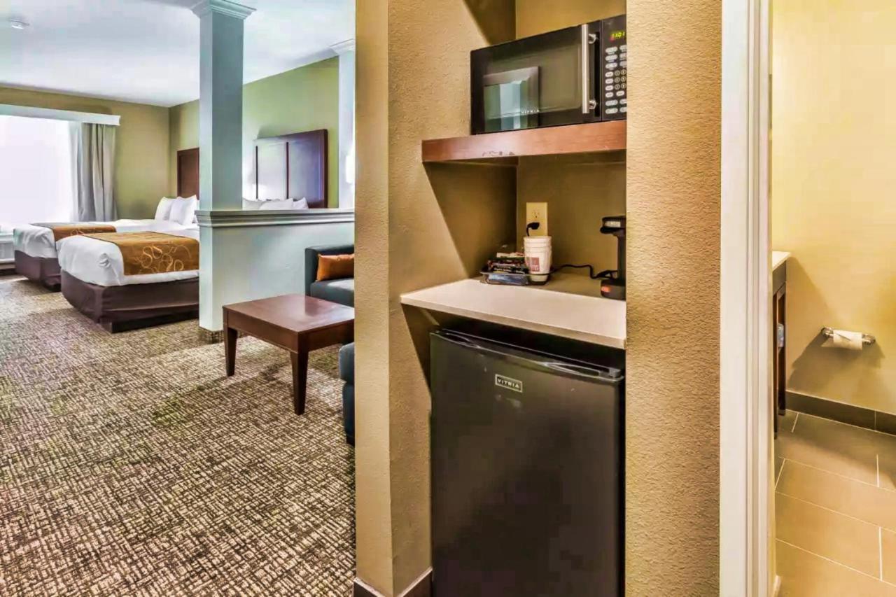Comfort Suites Houston I45 North Aldine Exterior photo